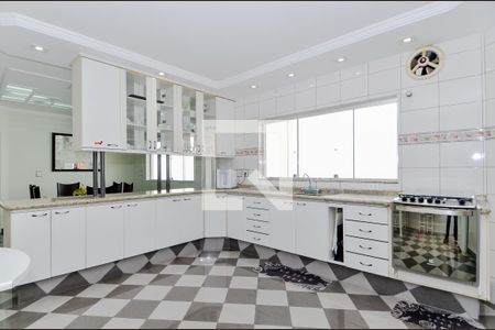 Casa à venda com 261m², 3 quartos e 8 vagasCozinha