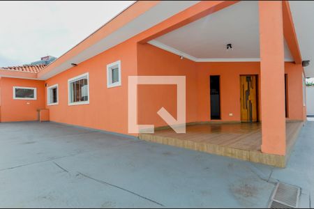Casa à venda com 261m², 3 quartos e 8 vagasCorredor Lateral 