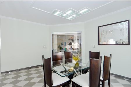 Casa à venda com 261m², 3 quartos e 8 vagasCopa 