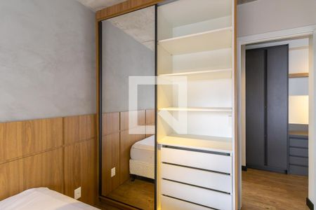 Apartamento para alugar com 42m², 1 quarto e 1 vagaQuarto - Armários