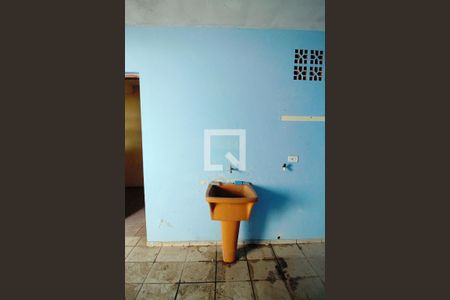 Casa à venda com 200m², 2 quartos e 2 vagas Casa à venda com 200m², 2 quartos e 2 vagasÁrea de Serviço