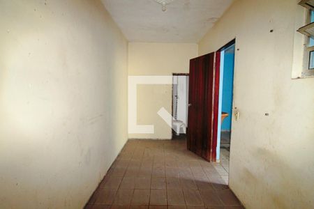 Casa à venda com 200m², 2 quartos e 2 vagas Casa à venda com 200m², 2 quartos e 2 vagasQuarto de Serviço