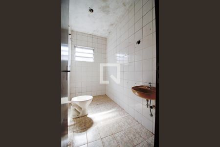 Casa à venda com 200m², 2 quartos e 2 vagas Casa à venda com 200m², 2 quartos e 2 vagasBanheiro 2