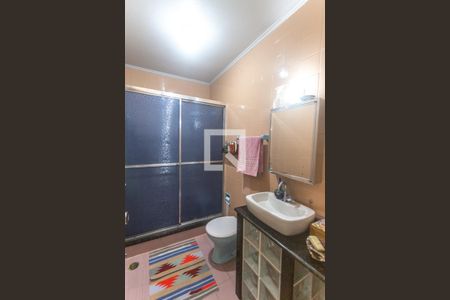 Casa à venda com 127m², 2 quartos e 1 vaga Casa à venda com 127m², 2 quartos e 1 vagaBanheiro social