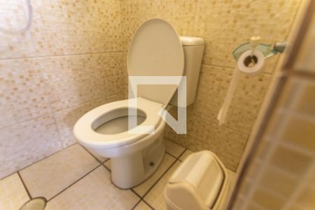 Casa à venda com 127m², 2 quartos e 1 vaga Casa à venda com 127m², 2 quartos e 1 vagaBanheiro de serviço