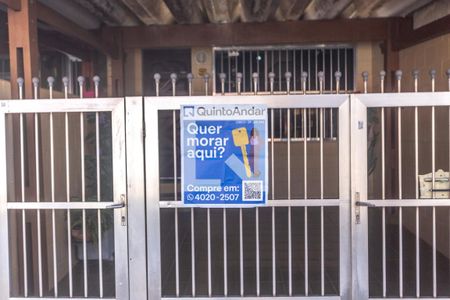 Casa à venda com 127m², 2 quartos e 1 vaga Casa à venda com 127m², 2 quartos e 1 vagaFachada