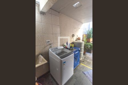 Casa à venda com 127m², 2 quartos e 1 vaga Casa à venda com 127m², 2 quartos e 1 vagaÁrea de serviço