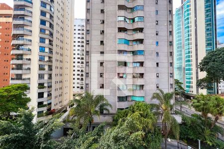Vista de apartamento para alugar com 3 quartos, 143m² em Vila Uberabinha, São Paulo