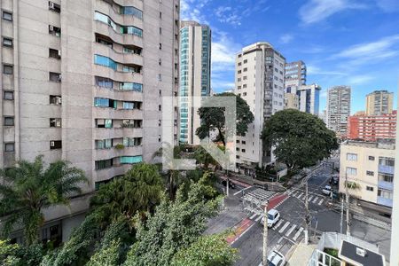 Vista de apartamento para alugar com 3 quartos, 143m² em Vila Uberabinha, São Paulo