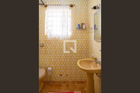 Casa à venda com 176m², 3 quartos e 3 vagasBanheiro Social