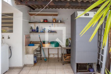 Casa à venda com 176m², 3 quartos e 3 vagasQuintal e Área de Serviço