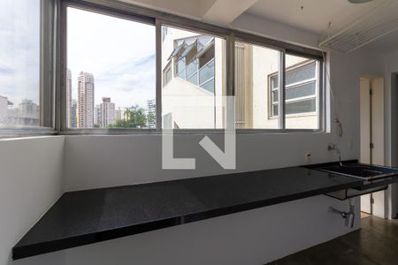 Apartamento para alugar com 107m², 2 quartos e 1 vagaÁrea de Serviço