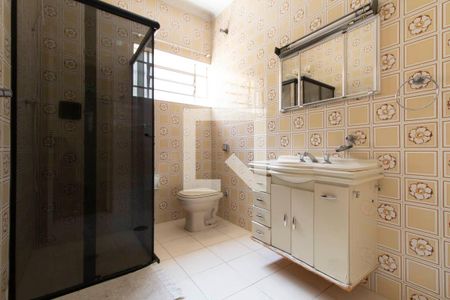 Casa à venda com 240m², 3 quartos e 2 vagasBanheiro 1