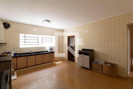 Casa à venda com 240m², 3 quartos e 2 vagasCozinha 