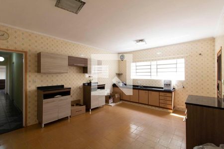 Casa à venda com 240m², 3 quartos e 2 vagasCozinha 