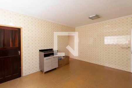 Casa à venda com 240m², 3 quartos e 2 vagasCozinha 