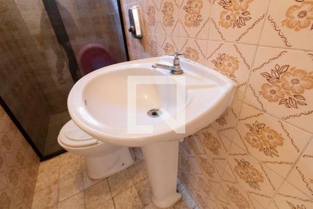 Casa à venda com 240m², 3 quartos e 2 vagasBanheiro 2