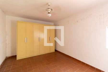 Casa à venda com 240m², 3 quartos e 2 vagasEdícula 