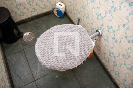 Casa à venda com 444m², 5 quartos e 8 vagasBanheiro 5