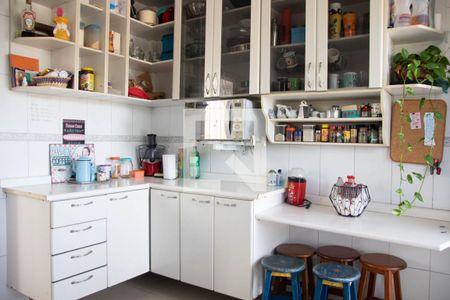 Casa à venda com 444m², 5 quartos e 8 vagasCozinha