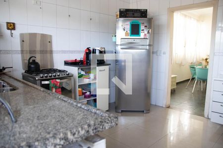 Casa à venda com 444m², 5 quartos e 8 vagasCozinha