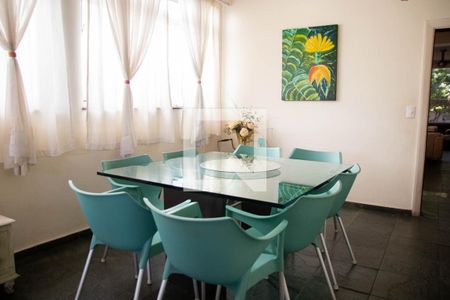 Casa à venda com 444m², 5 quartos e 8 vagasCopa