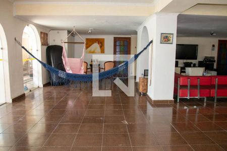 Casa à venda com 444m², 5 quartos e 8 vagasSalão