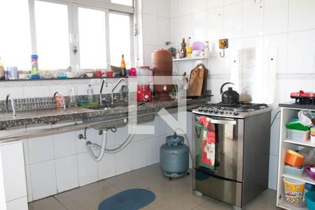 Casa à venda com 444m², 5 quartos e 8 vagasCozinha