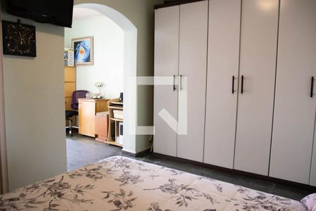 Casa à venda com 444m², 5 quartos e 8 vagasQuarto 4