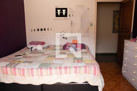 Casa à venda com 444m², 5 quartos e 8 vagasQuarto 2