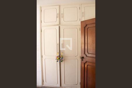 Casa à venda com 444m², 5 quartos e 8 vagasQuarto 3