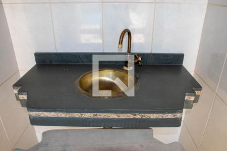 Casa à venda com 444m², 5 quartos e 8 vagasBanheiro de serviço