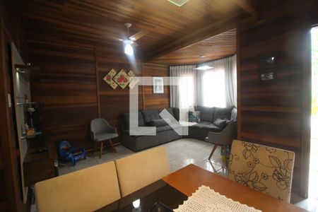 Sala de casa à venda com 2 quartos, 200m² em Igara, Canoas