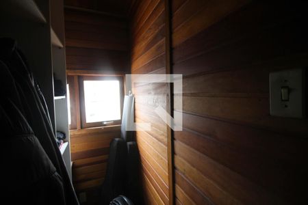 Casa à venda com 200m², 2 quartos e 2 vagasCloset