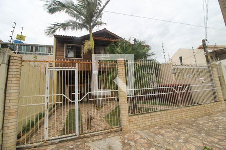 Casa à venda com 200m², 2 quartos e 2 vagasFachada