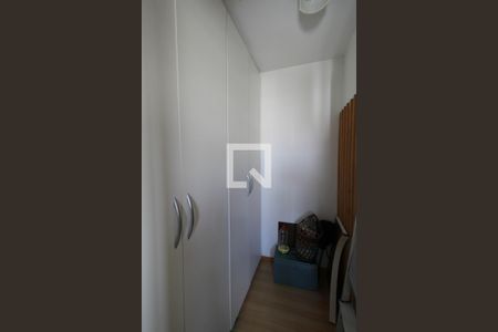 Apartamento à venda com 100m², 3 quartos e 2 vagas Apartamento à venda com 100m², 3 quartos e 2 vagasQuarto de Serviço