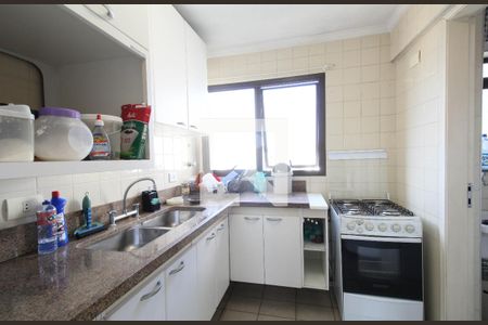 Apartamento à venda com 100m², 3 quartos e 2 vagas Apartamento à venda com 100m², 3 quartos e 2 vagasCozinha