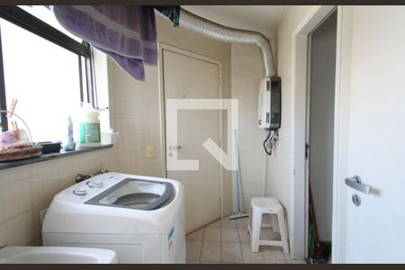 Apartamento à venda com 100m², 3 quartos e 2 vagas Apartamento à venda com 100m², 3 quartos e 2 vagasÁrea de Serviço