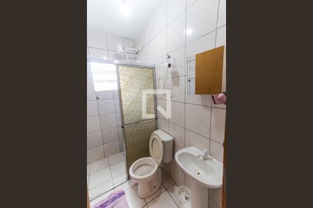 Banheiro de casa à venda com 1 quarto, 42m² em Parque Edu Chaves, São Paulo