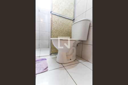 Banheiro de casa à venda com 1 quarto, 42m² em Parque Edu Chaves, São Paulo