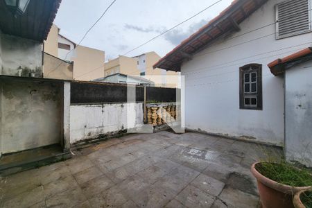 Casa à venda com 304m², 3 quartos e 4 vagas Casa à venda com 304m², 3 quartos e 4 vagasQuintal