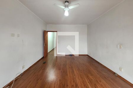 Casa à venda com 304m², 3 quartos e 4 vagas Casa à venda com 304m², 3 quartos e 4 vagasQuarto 2