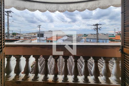 Casa à venda com 304m², 3 quartos e 4 vagas Casa à venda com 304m², 3 quartos e 4 vagasSacada do Quarto 2