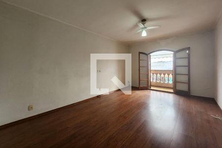 Casa à venda com 304m², 3 quartos e 4 vagas Casa à venda com 304m², 3 quartos e 4 vagasQuarto 2