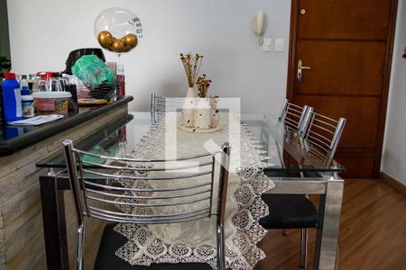 Sala de apartamento à venda com 2 quartos, 130m² em Vila Alzira, Santo André