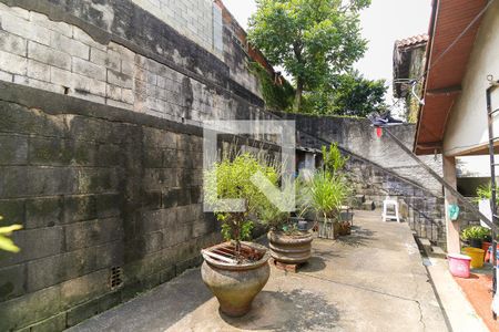 Casa à venda com 80m², 3 quartos e 1 vaga Casa à venda com 80m², 3 quartos e 1 vagaQuintal