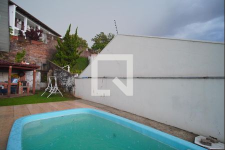 Casa à venda com 200m², 3 quartos e 2 vagasPiscina
