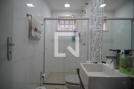 Casa à venda com 200m², 3 quartos e 2 vagasBanheiro 