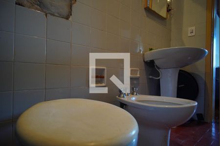 Casa à venda com 200m², 3 quartos e 2 vagasBanheiro da Suíte