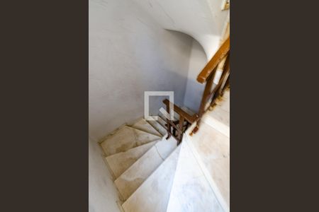 Apartamento para alugar com 200m², 4 quartos e 1 vagaEscada